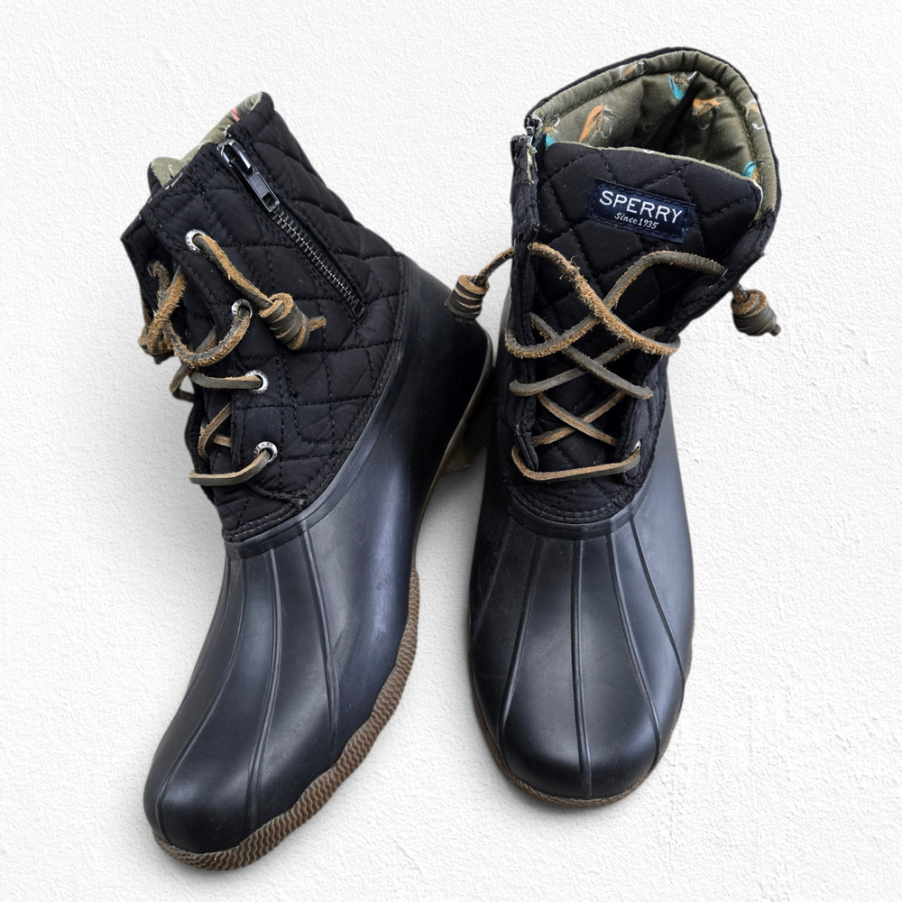 Sperry Black Saltwater Duck Boot Quilted Rain Boot Fishing Lure Lining Size 10